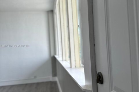 Copropriété à vendre à Miami Beach, Floride: 2337.7 m2 № 1999576 - photo 17