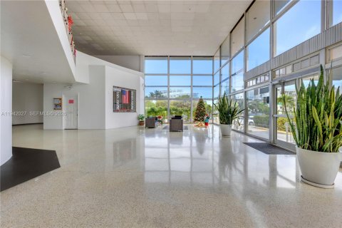Copropriété à vendre à Miami Beach, Floride: 2337.7 m2 № 1999576 - photo 3