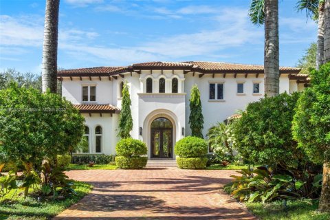 Villa ou maison à vendre à Pinecrest, Floride: 6 chambres, 636.47 m2 № 1968402 - photo 1
