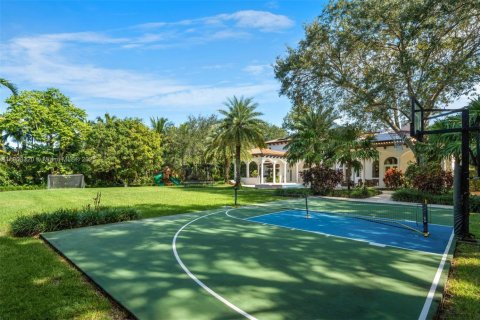 Villa ou maison à vendre à Pinecrest, Floride: 6 chambres, 636.47 m2 № 1968402 - photo 25