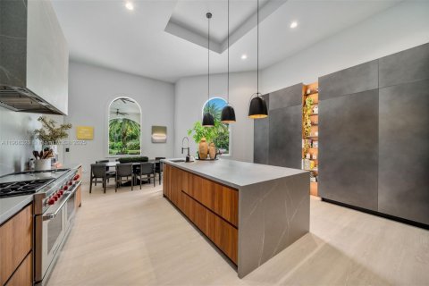 Villa ou maison à vendre à Pinecrest, Floride: 6 chambres, 636.47 m2 № 1968402 - photo 5