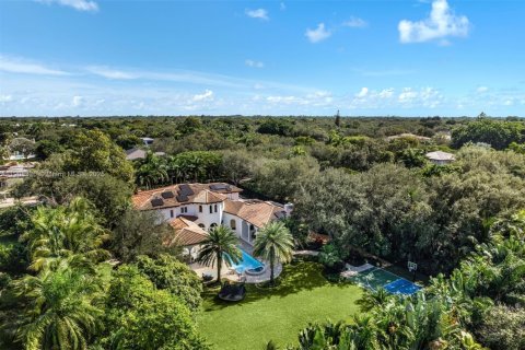 Villa ou maison à vendre à Pinecrest, Floride: 6 chambres, 636.47 m2 № 1968402 - photo 2