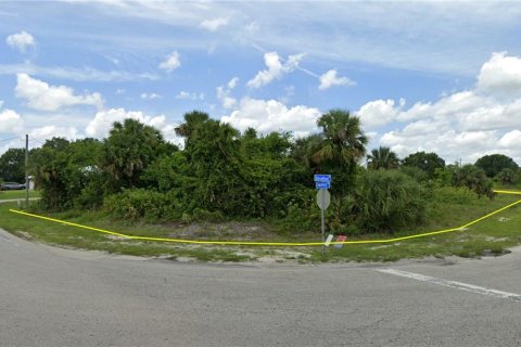Land in Fort Myers, Florida № 1873424 - photo 2