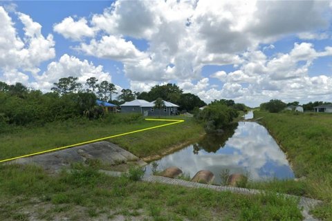 Land in Fort Myers, Florida № 1873424 - photo 3