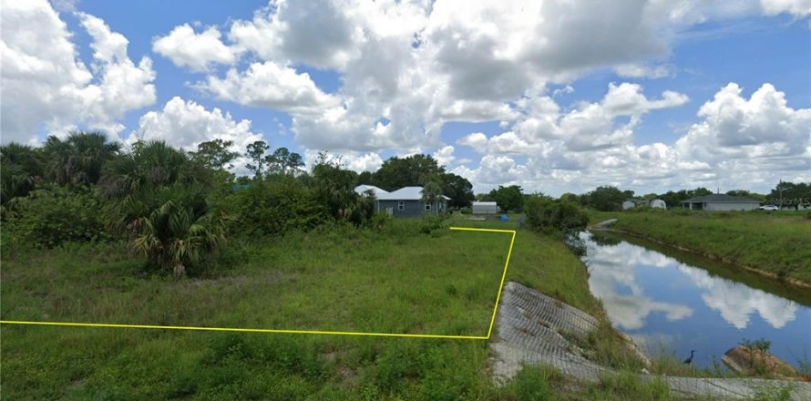 Land in Fort Myers, Florida № 1873424