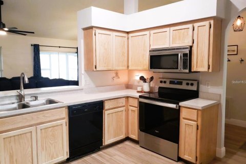 House in Clermont, Florida 3 bedrooms, 123.65 sq.m. № 1894178 - photo 13