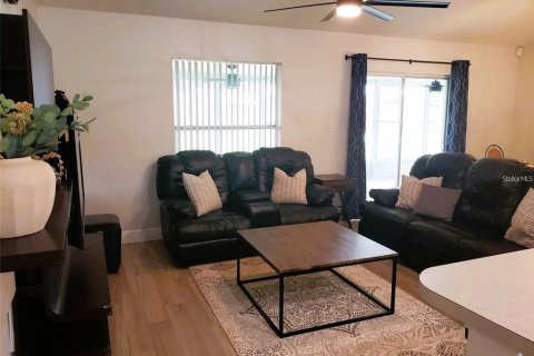 House in Clermont, Florida 3 bedrooms, 123.65 sq.m. № 1894178 - photo 10