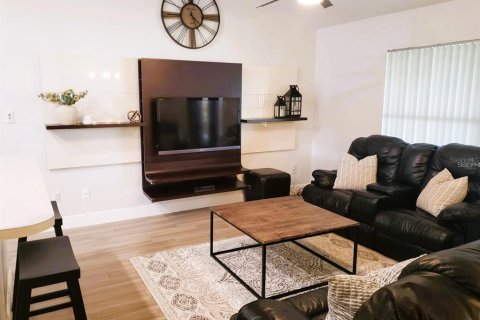 House in Clermont, Florida 3 bedrooms, 123.65 sq.m. № 1894178 - photo 9