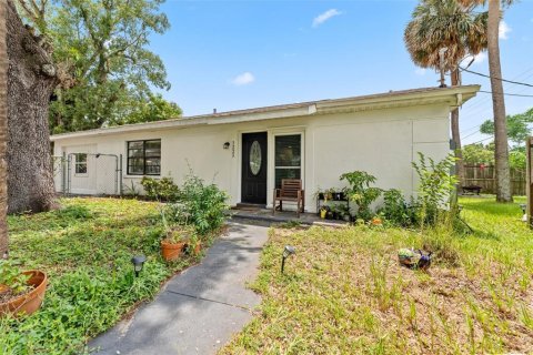 Casa en venta en Tampa, Florida, 3 dormitorios, 127.46 m2 № 1883761 - foto 1