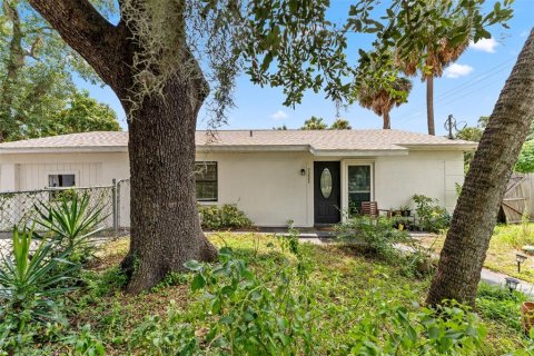 Casa en venta en Tampa, Florida, 3 dormitorios, 127.46 m2 № 1883761 - foto 2