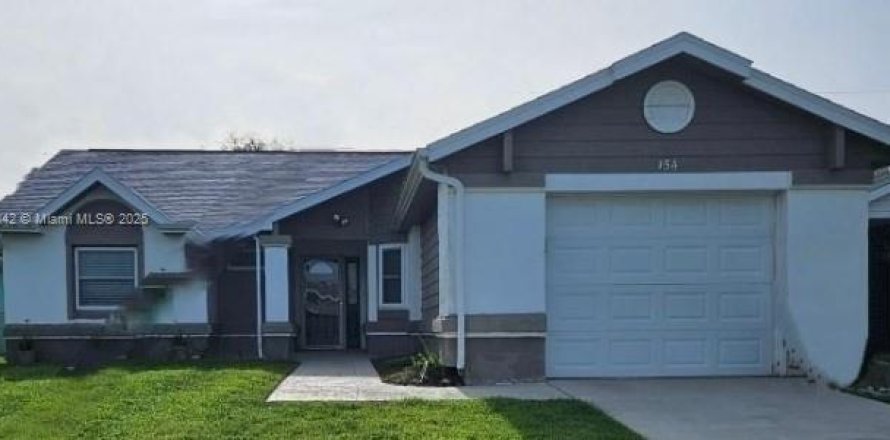 Villa ou maison à Kissimmee, Floride 3 chambres, 123.19 m2 № 1956141