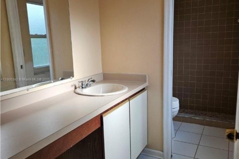 Villa ou maison à louer à Kissimmee, Floride: 3 chambres, 123.19 m2 № 1956141 - photo 18