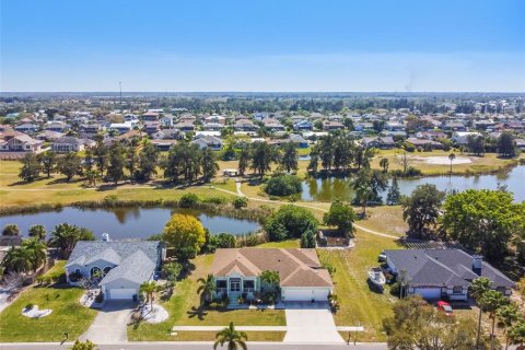 Villa ou maison à vendre à Apollo Beach, Floride: 3 chambres, 195.84 m2 № 1576761 - photo 5