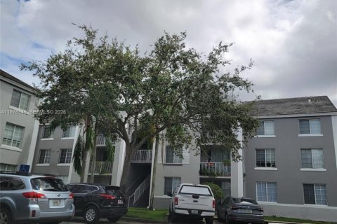 Condominio en Pembroke Pines, Florida, 3 dormitorios  № 2038515