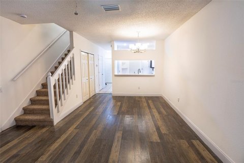 Townhouse in Tampa, Florida 2 bedrooms, 107.02 sq.m. № 1743536 - photo 11