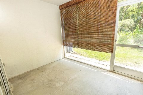 Townhouse in Tampa, Florida 2 bedrooms, 107.02 sq.m. № 1743536 - photo 23