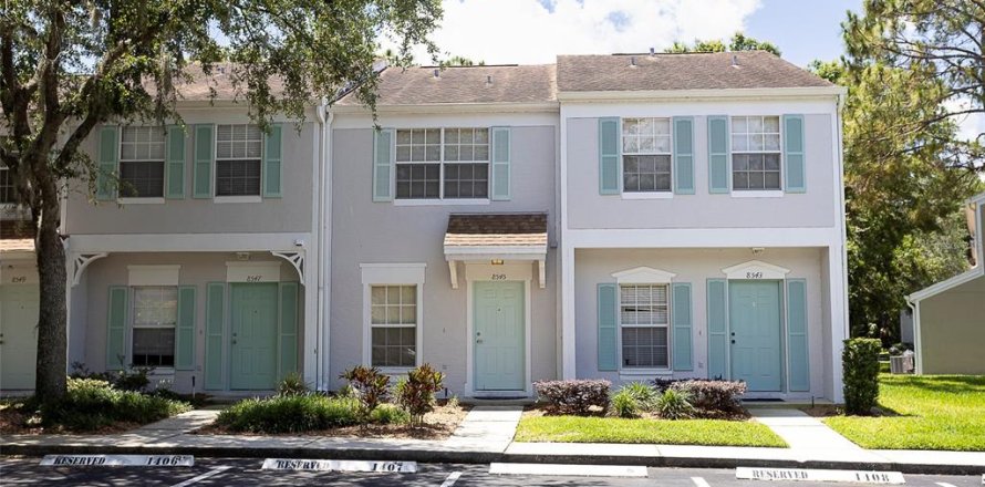 Townhouse in Tampa, Florida 2 bedrooms, 107.02 sq.m. № 1743536