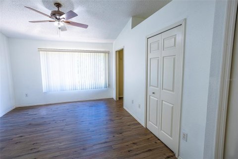 Townhouse in Tampa, Florida 2 bedrooms, 107.02 sq.m. № 1743536 - photo 13