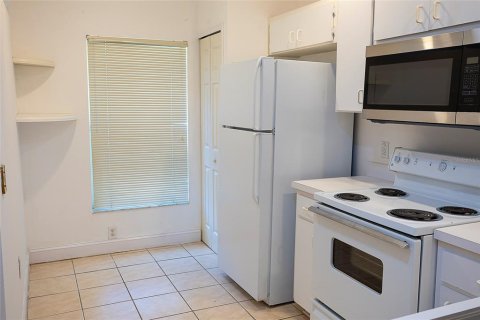 Townhouse in Tampa, Florida 2 bedrooms, 107.02 sq.m. № 1743536 - photo 6