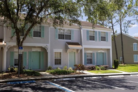 Townhouse in Tampa, Florida 2 bedrooms, 107.02 sq.m. № 1743536 - photo 2