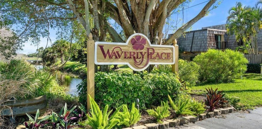 Townhouse in Vero Beach, Florida 2 bedrooms, 108.7 sq.m. № 876359