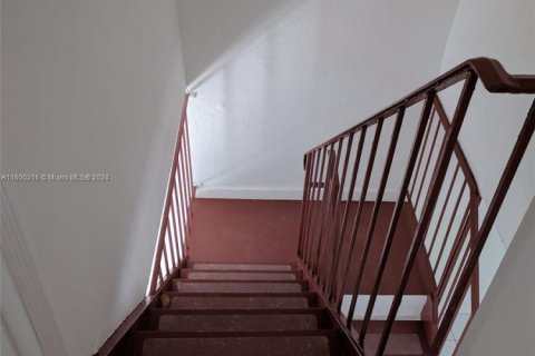 Townhouse in Cutler Bay, Florida 3 bedrooms, 141.03 sq.m. № 1870019 - photo 7
