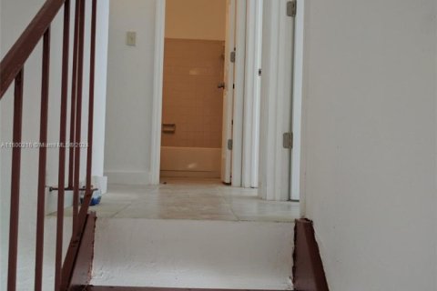 Townhouse in Cutler Bay, Florida 3 bedrooms, 141.03 sq.m. № 1870019 - photo 10