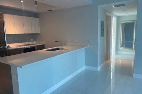 Condominio en alquiler en Miami, Florida, 2 dormitorios, 84.54 m2 № 2054175 - foto 10