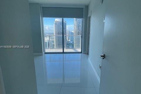 Condominio en alquiler en Miami, Florida, 2 dormitorios, 84.54 m2 № 2054175 - foto 14