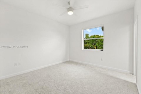 Townhouse in Miami, Florida 3 bedrooms, 129.41 sq.m. № 2078593 - photo 16