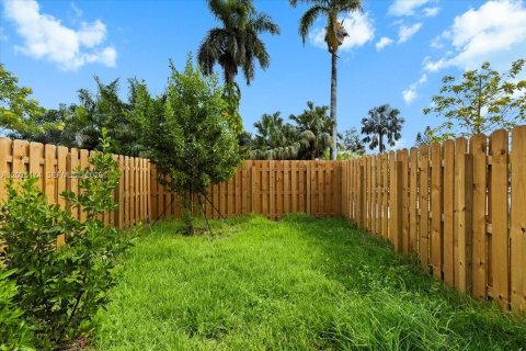 Townhouse in Miami, Florida 3 bedrooms, 129.41 sq.m. № 2078593 - photo 30