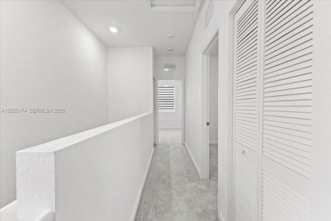 Townhouse in Miami, Florida 3 bedrooms, 129.41 sq.m. № 2078593 - photo 13