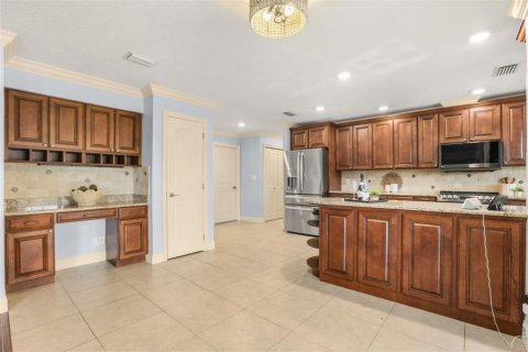 Villa ou maison à vendre à Longwood, Floride: 4 chambres, 251.3 m2 № 2396141 - photo 13