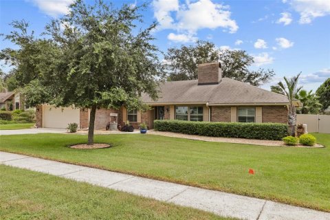 Villa ou maison à vendre à Longwood, Floride: 4 chambres, 251.3 m2 № 2396141 - photo 2
