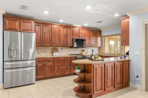 Villa ou maison à vendre à Longwood, Floride: 4 chambres, 251.3 m2 № 2396141 - photo 18