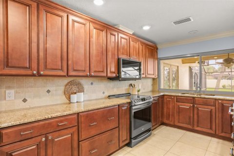 Villa ou maison à vendre à Longwood, Floride: 4 chambres, 251.3 m2 № 2396141 - photo 17