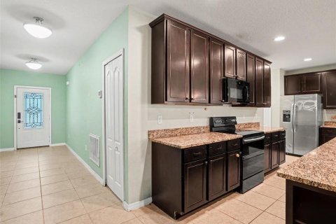 Villa ou maison à vendre à Haines City, Floride: 3 chambres, 188.03 m2 № 2284847 - photo 4