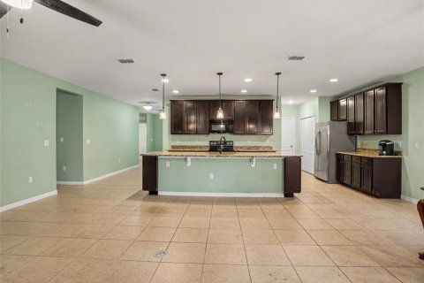 Villa ou maison à vendre à Haines City, Floride: 3 chambres, 188.03 m2 № 2284847 - photo 7