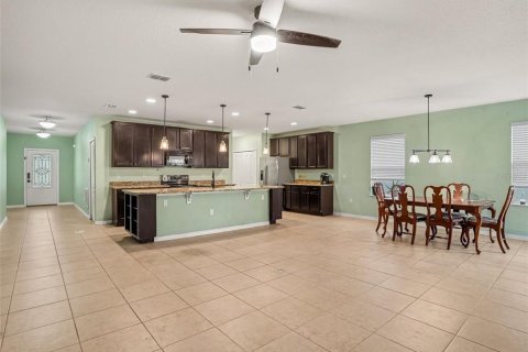 Villa ou maison à vendre à Haines City, Floride: 3 chambres, 188.03 m2 № 2284847 - photo 6