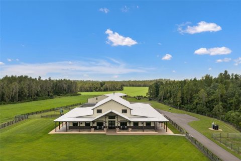 Casa en Lakeland, Florida 6 dormitorios, 650.32 m2 № 2349658