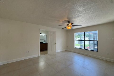 Villa ou maison à vendre à Kissimmee, Floride: 3 chambres, 123.47 m2 № 2318368 - photo 5