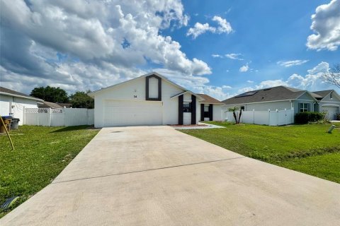 Villa ou maison à Kissimmee, Floride 3 chambres, 123.47 m2 № 2318368