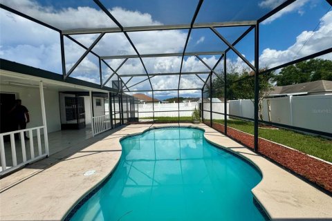 Villa ou maison à vendre à Kissimmee, Floride: 3 chambres, 123.47 m2 № 2318368 - photo 2