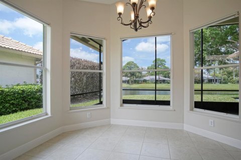 House in Port St. Lucie, Florida 3 bedrooms, 216.37 sq.m. № 2147006 - photo 13
