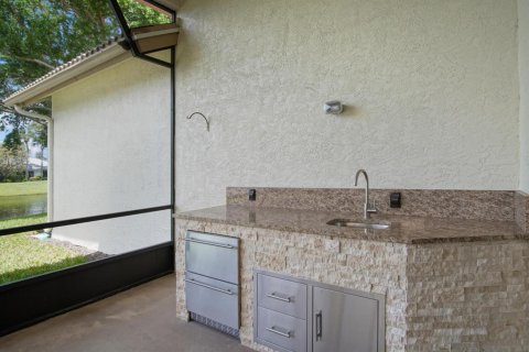 House in Port St. Lucie, Florida 3 bedrooms, 216.37 sq.m. № 2147006 - photo 30