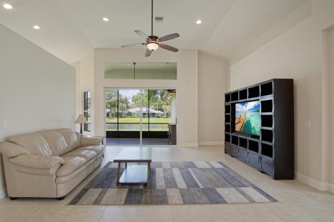 House in Port St. Lucie, Florida 3 bedrooms, 216.37 sq.m. № 2147006 - photo 6