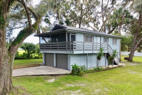 House in Tampa, Florida 2 bedrooms, 115.94 sq.m. № 2368904