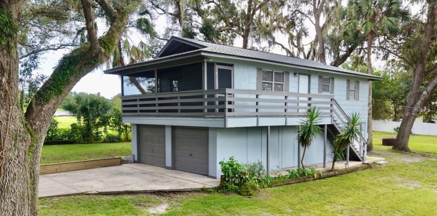 House in Tampa, Florida 2 bedrooms, 115.94 sq.m. № 2368904