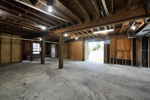 House in Tampa, Florida 2 bedrooms, 115.94 sq.m. № 2368904 - photo 17