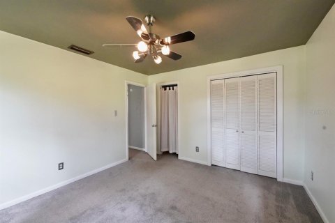House in Tampa, Florida 2 bedrooms, 115.94 sq.m. № 2368904 - photo 11